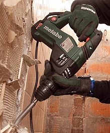 Долбление электрическим перфоратором Metabo KHE-3251