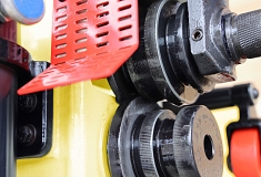 Устройство для накатки желобков на трубах 2"-16" желобонакатчика GruvMaster RG-6X  Устройство для накатки желобков на трубах 2"-16" желобонакатчика GruvMaster RG-6X